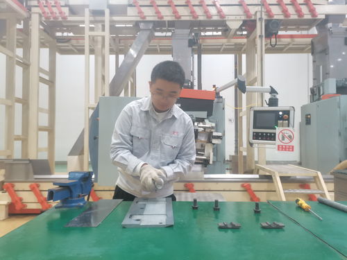 江西中煙廣豐卷煙廠 青年引領技術革新，學習賦能設備維修新篇章